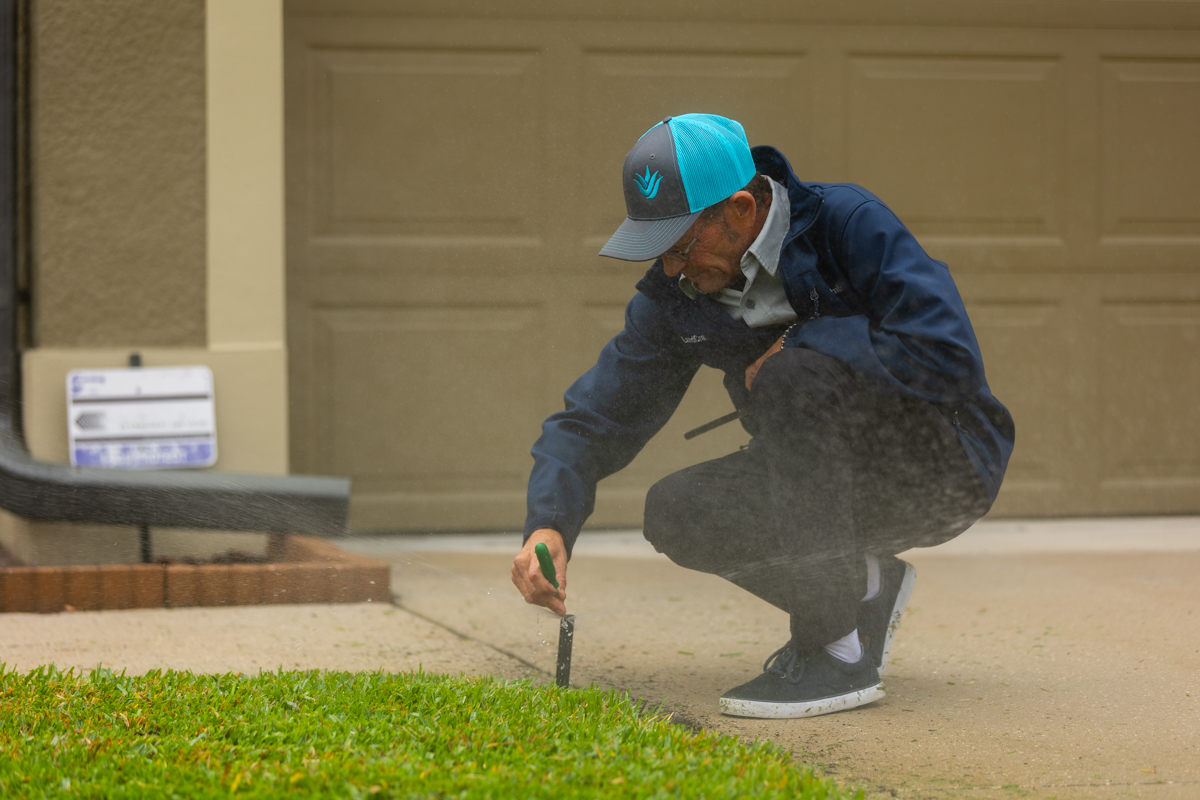 irrigation tech repair sprinkler