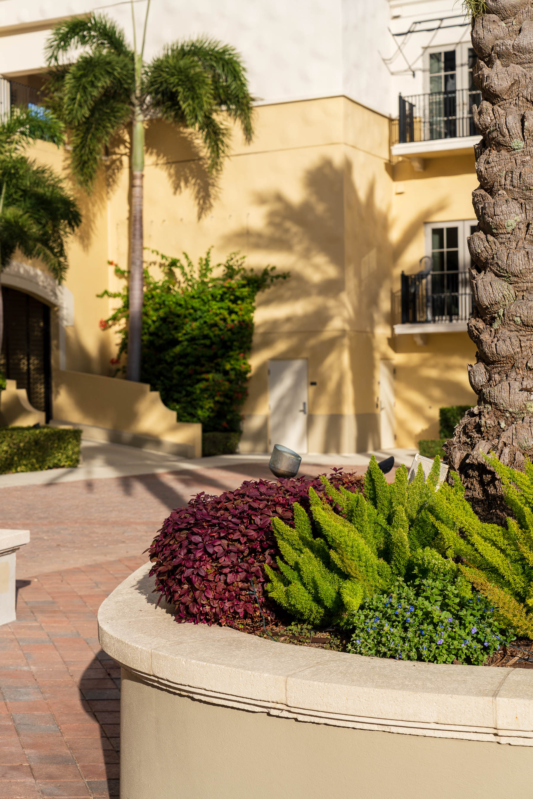 HOA commercial residential main entrance landscape maintenance 