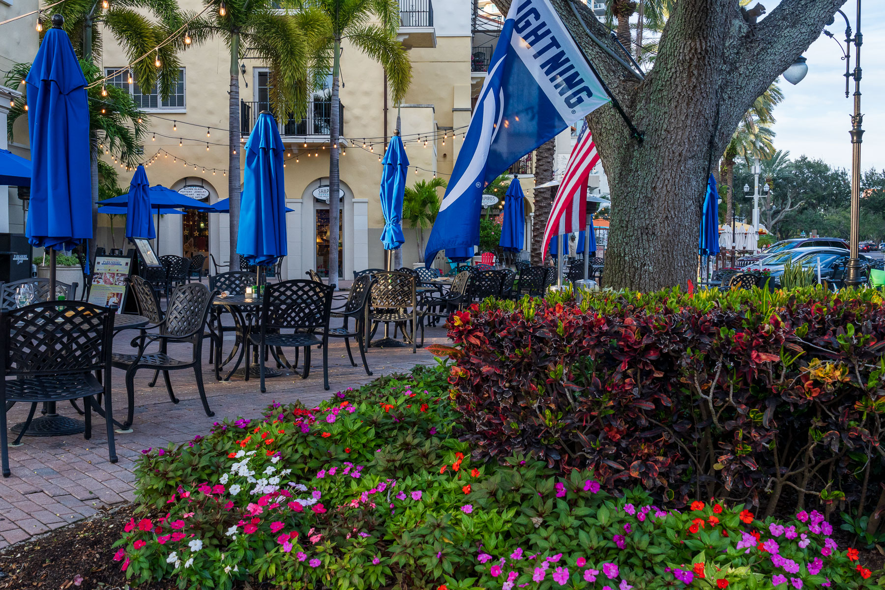 commercial common area landscape maintenance 2