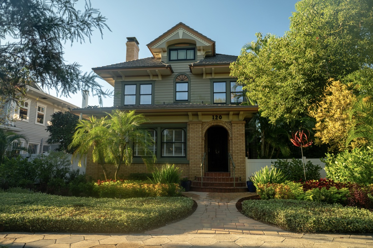 Residential landscape front of house landscape beds-1